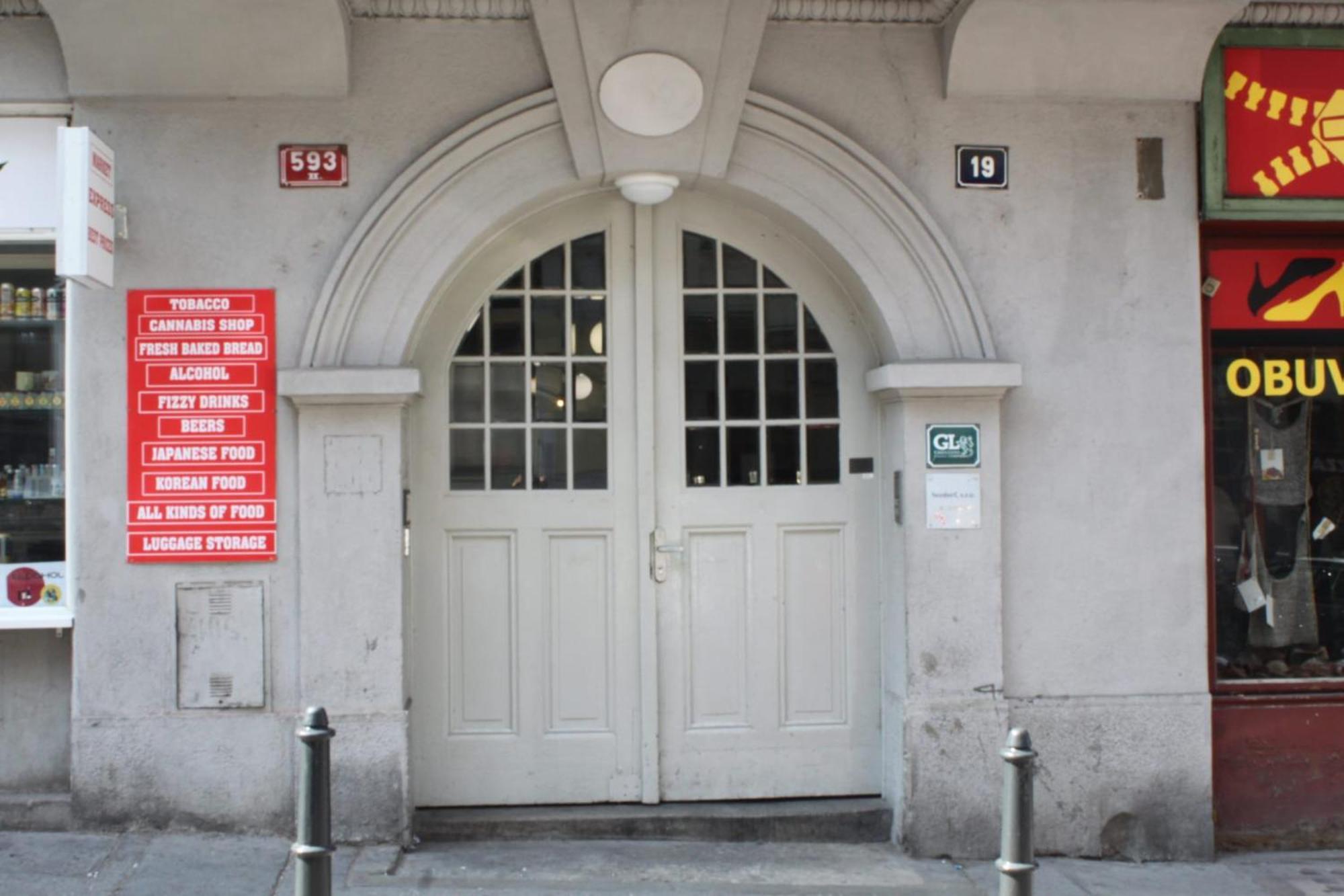 Alba Hostel Praha Eksteriør bilde