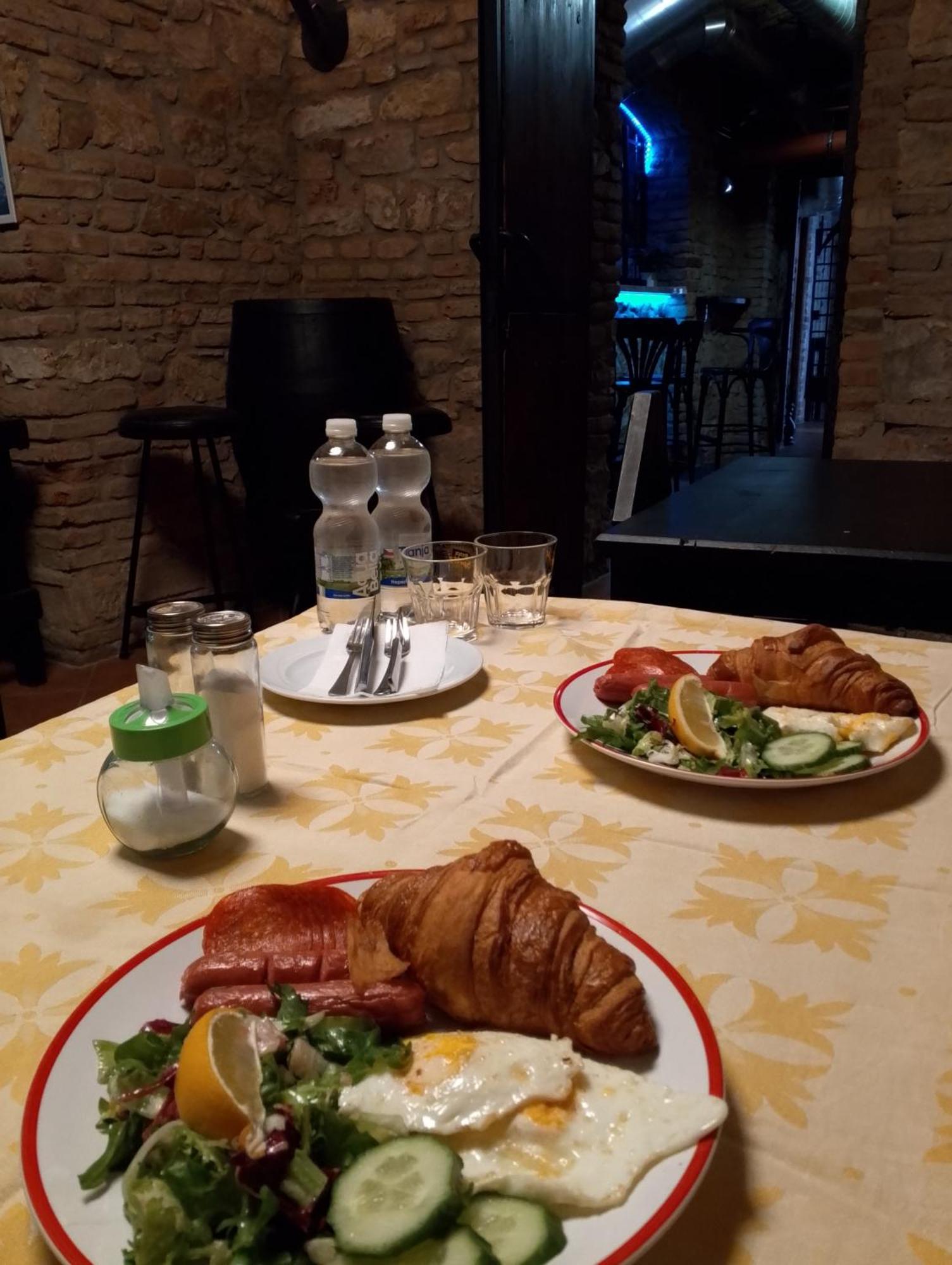 Alba Hostel Praha Eksteriør bilde